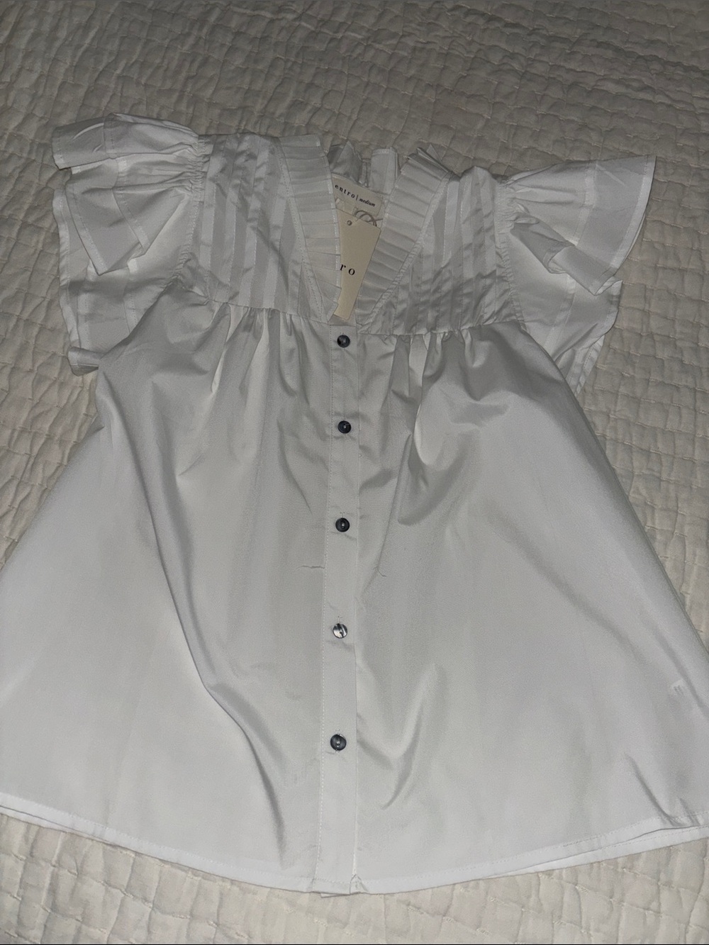 entro White Ruffled Sleeve Button-Front Blouse